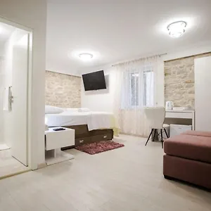 Lions Luxury Guest house